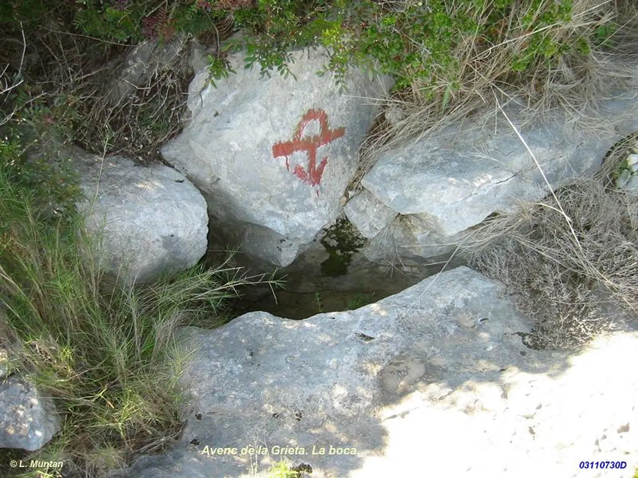 Fotografía de GRIETA, AVENC DE LA