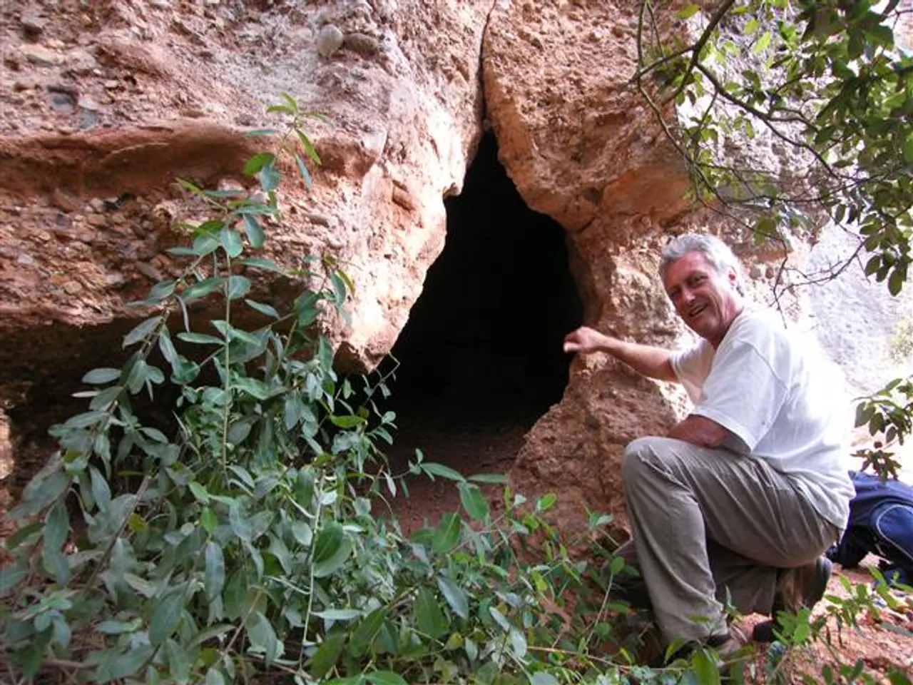 Fotografia de OEST DEL MONTCAU, COVA