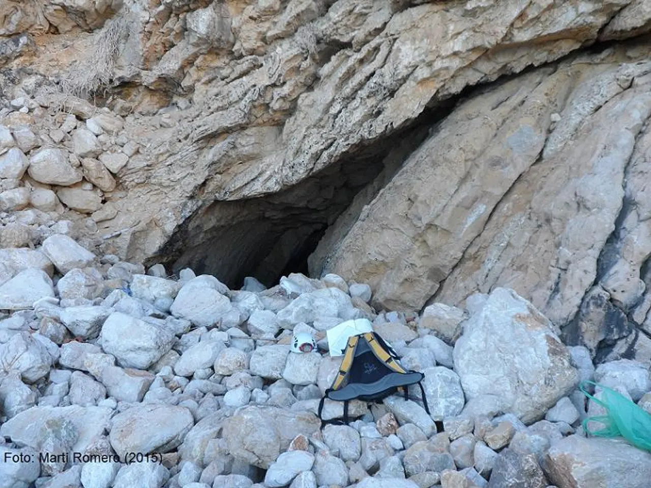 Fotografía de LLADRE, COVES DEL