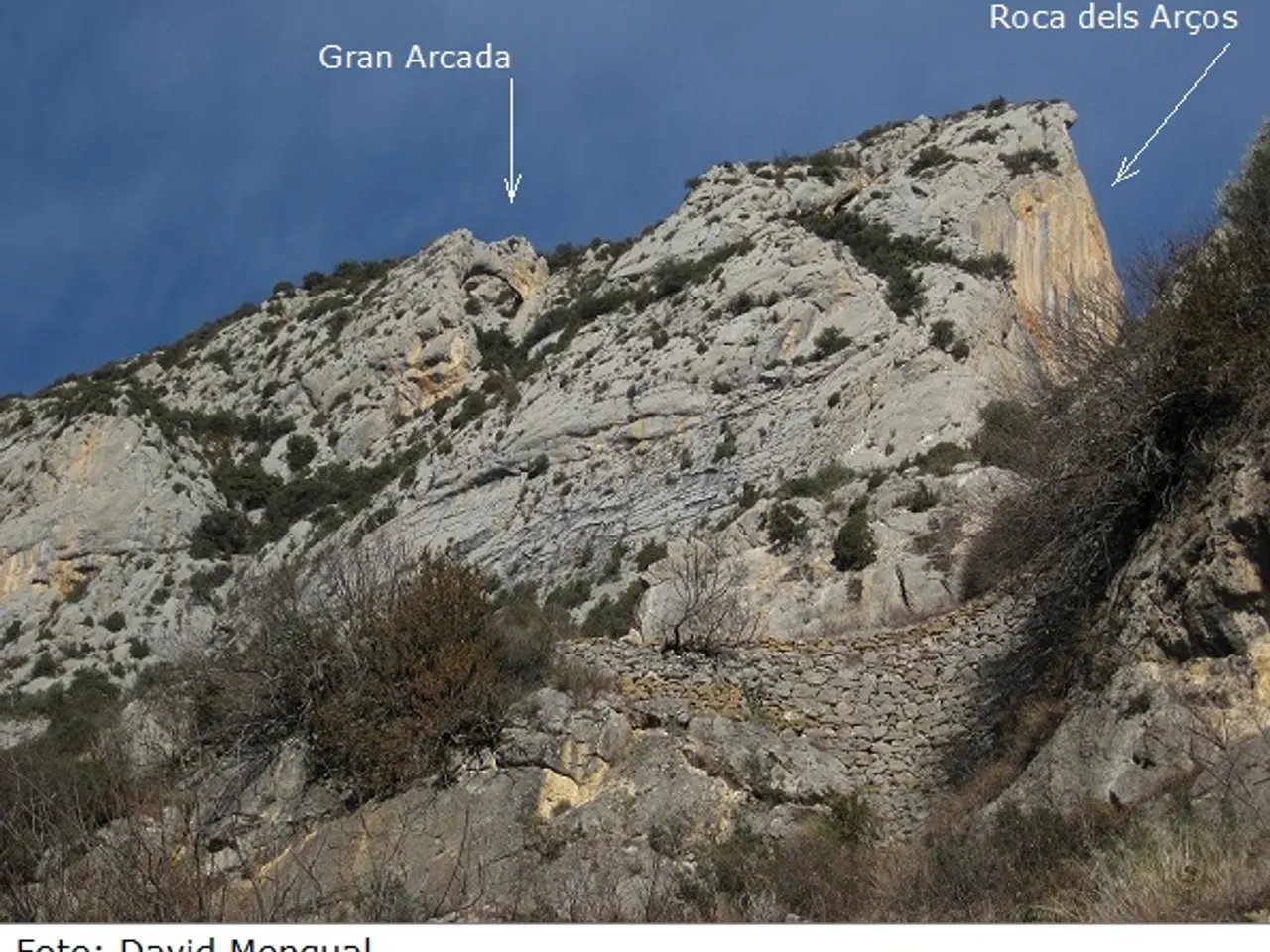 Fotografia de LLADRES, FORAT DELS