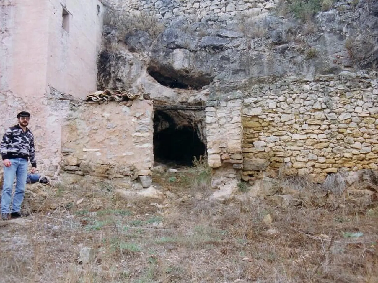 Fotografia de AVELLANES, COVA DE LES