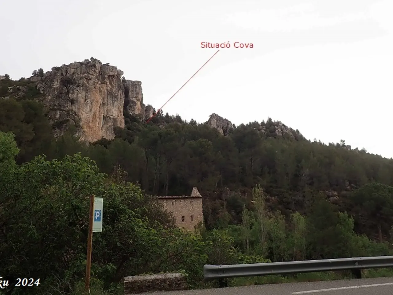 Fotografia de CINGLE DELS PINS ALTS, COVA DEL