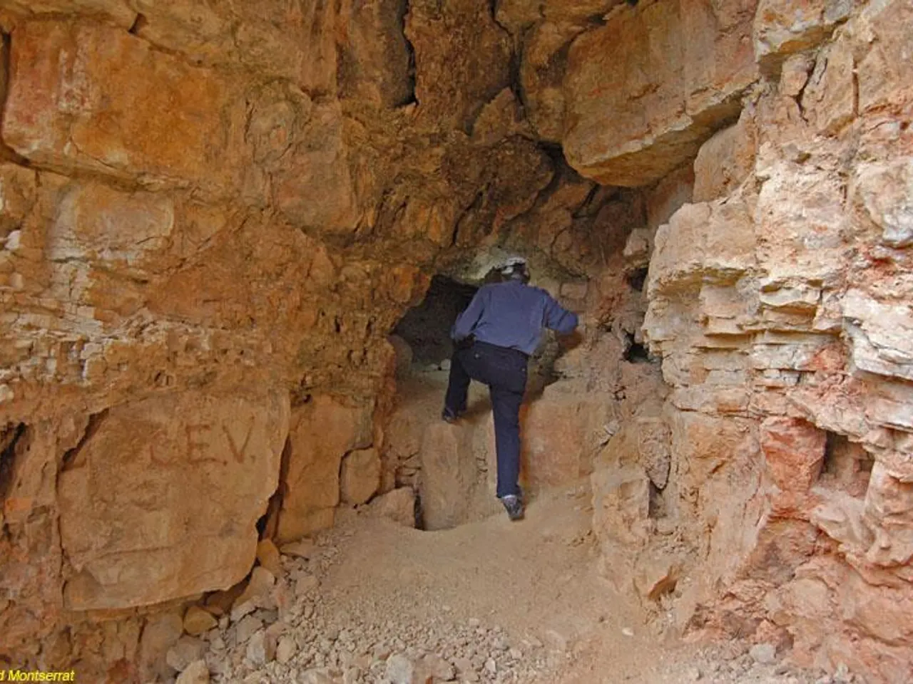 Fotografia de DESTRAL, COVA DE LA