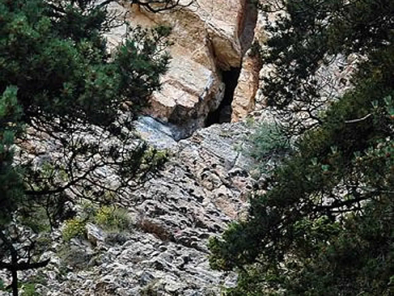 Fotografia de ESGLÉSIA DE LES CINGLADES, L'