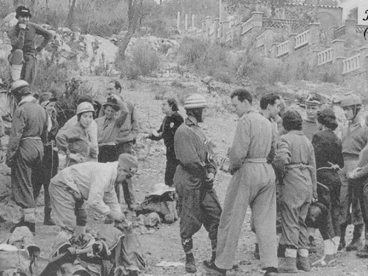 Fotografia de GRANOTES,  AVENC DE LES