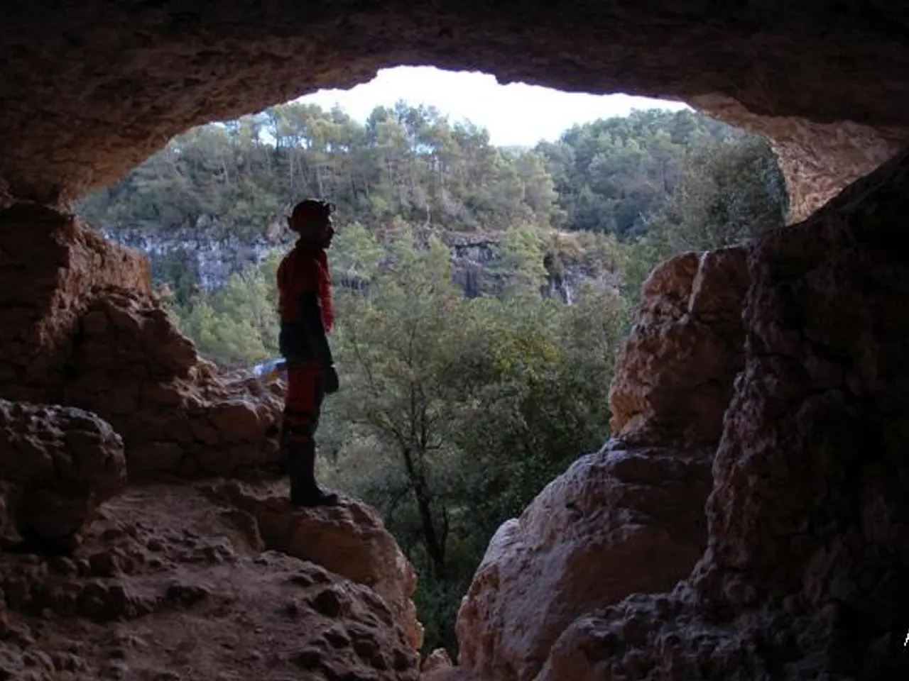 Fotografía de CASTELLOLÍ, COVES DE