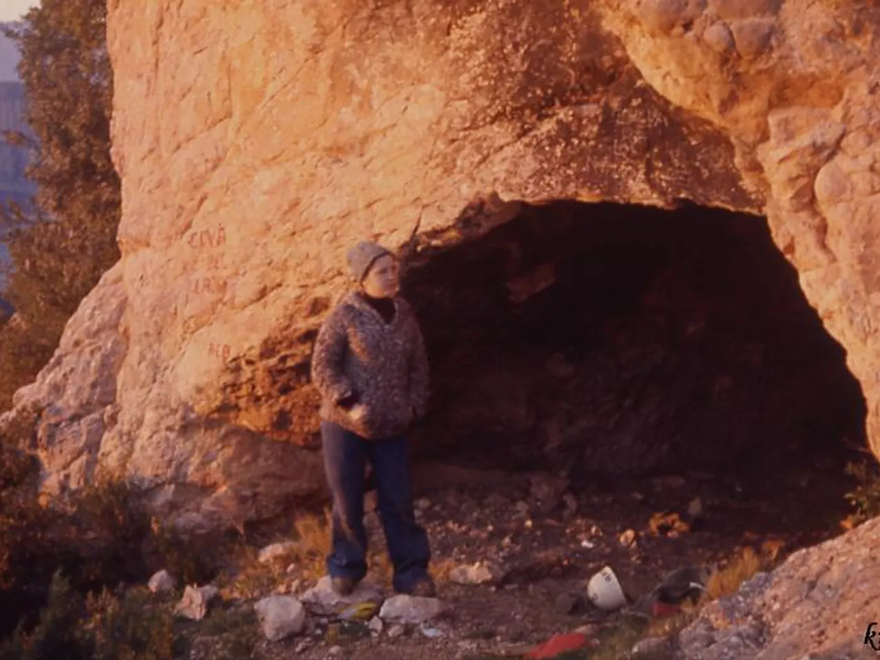 Photograph of LLADRE,  COVA DEL