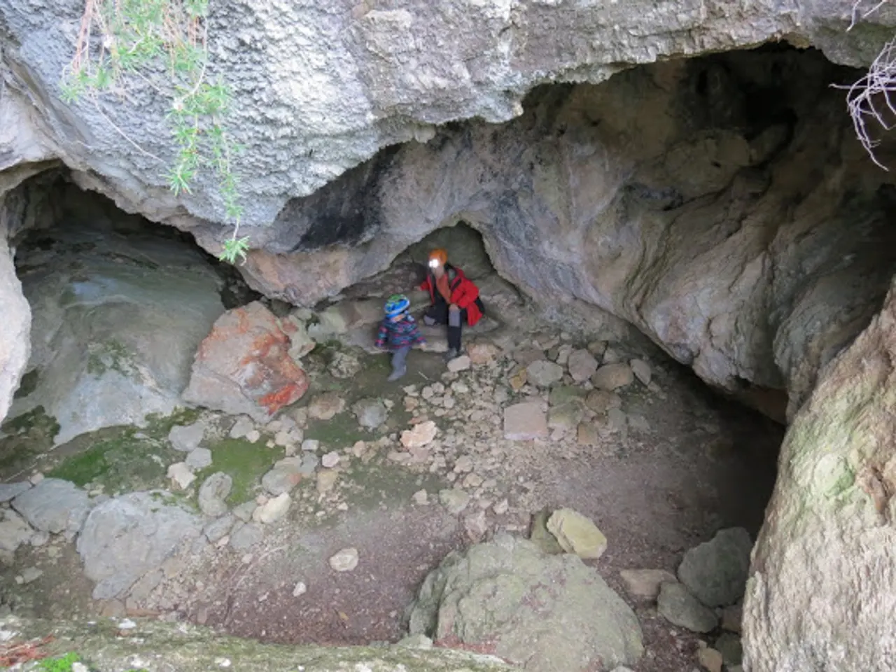 Fotografia de PILETES, COVA DE LES