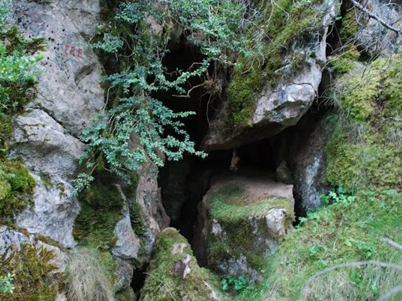 Fotografía de CABANA D'EN GARRABA, AVENC DE LA