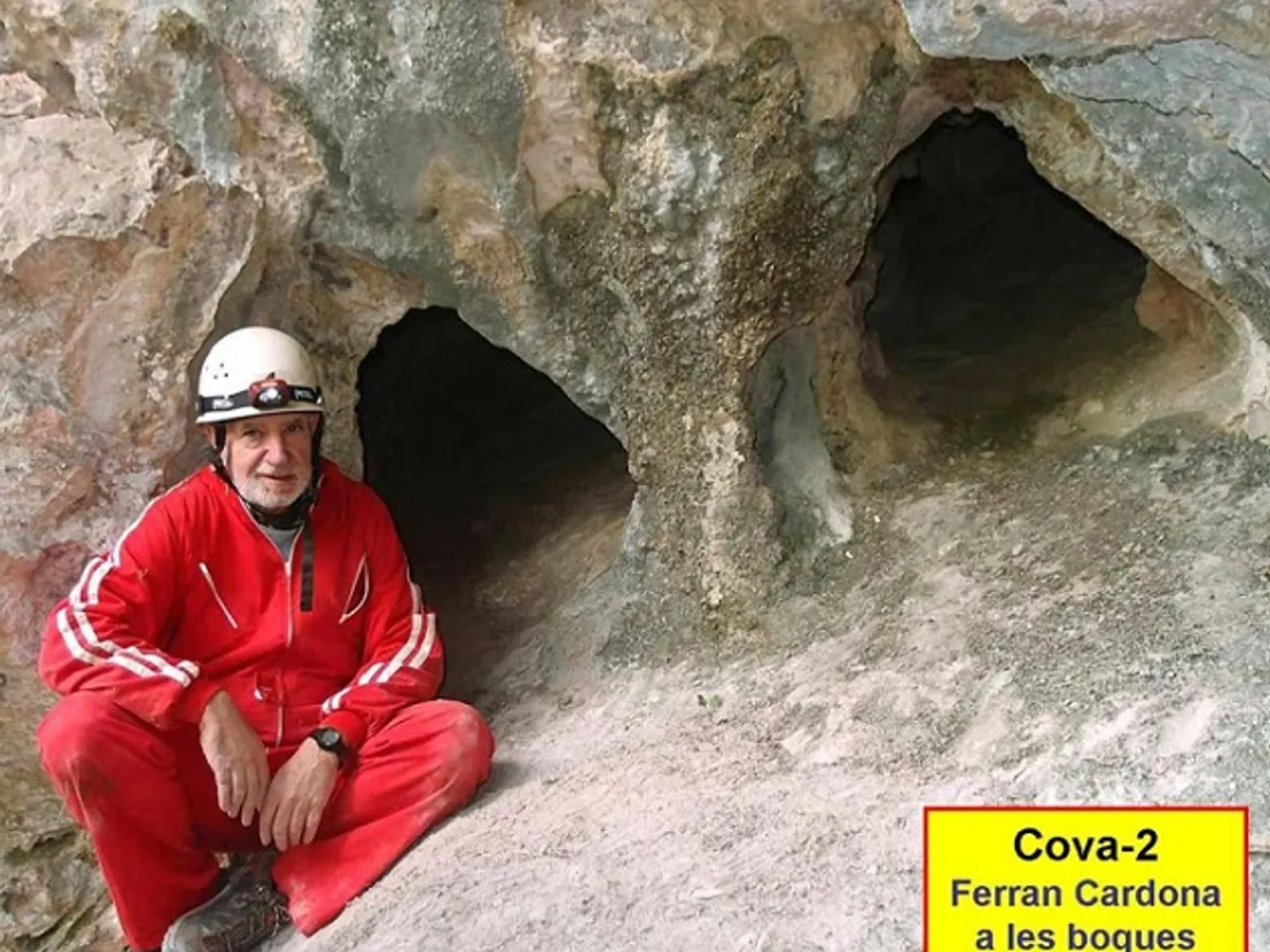 Photographie de COMALLONGA, COVES Nº2, 3 i 4 de
