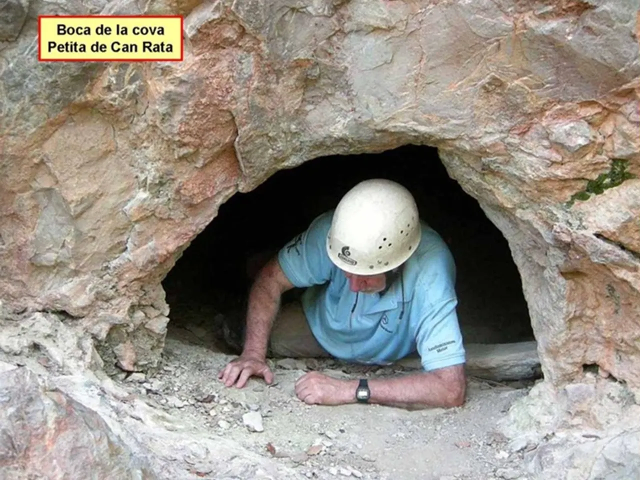 Fotografia de CAN RATA, COVA PETITA DE