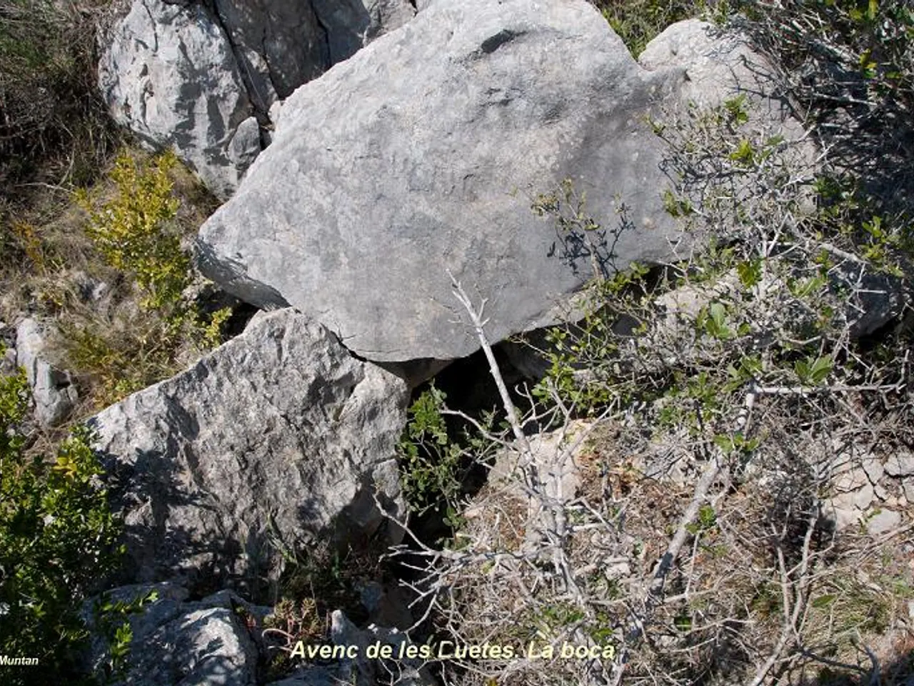 Fotografia de CUETES, AVENC DE LES