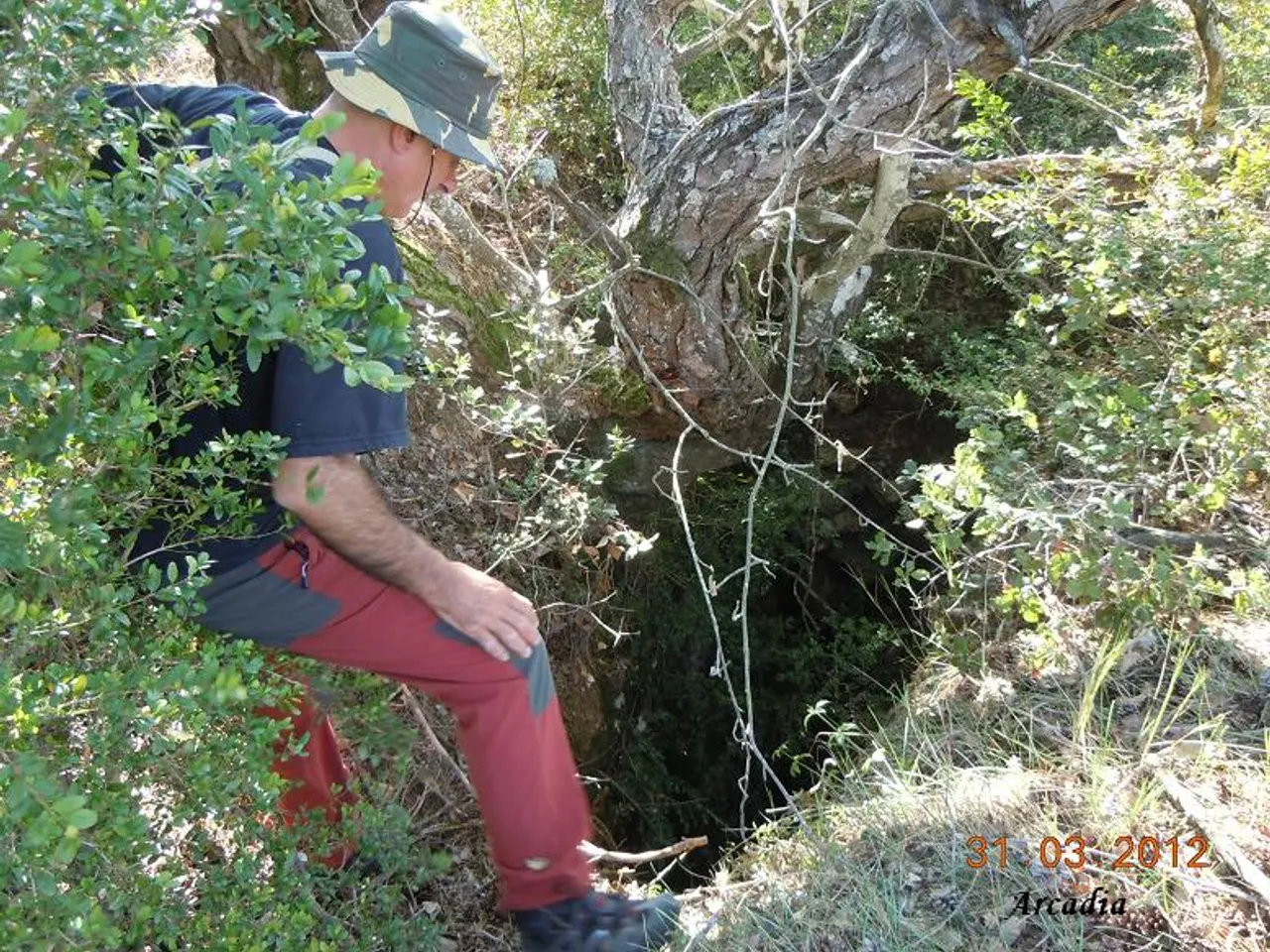 Fotografia de ROCA DEL MIGDIA Nº1, AVENC DE LA
