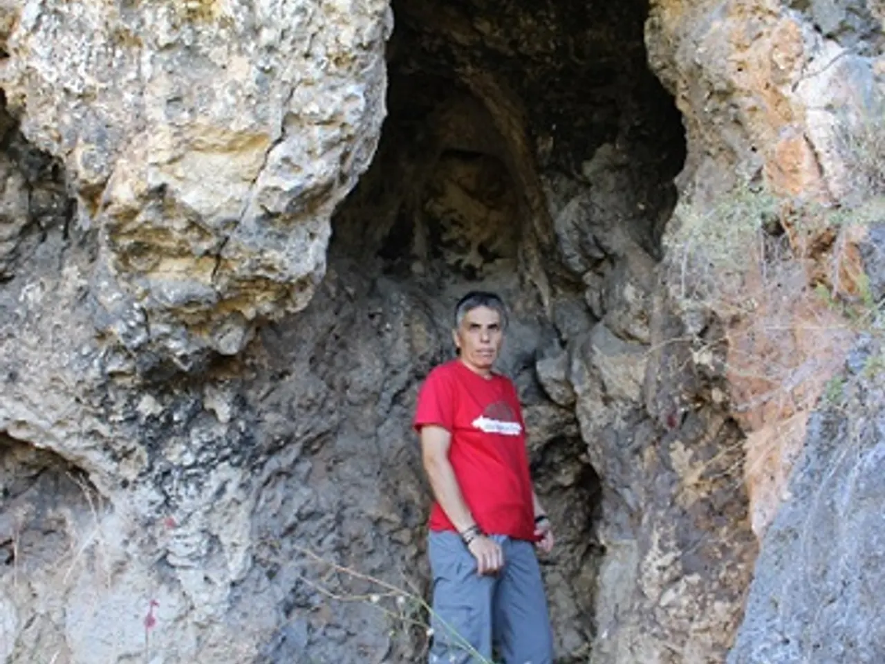 Fotografia de GRAIERA, COVES DE LA