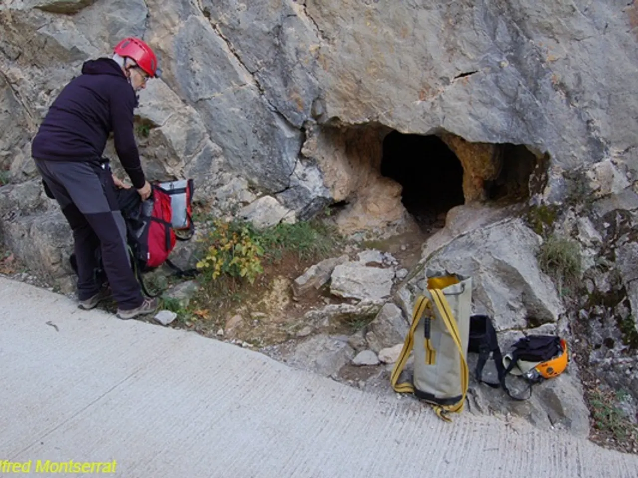 Fotografia de PISTA DE SADERNES, COVETA DE LA