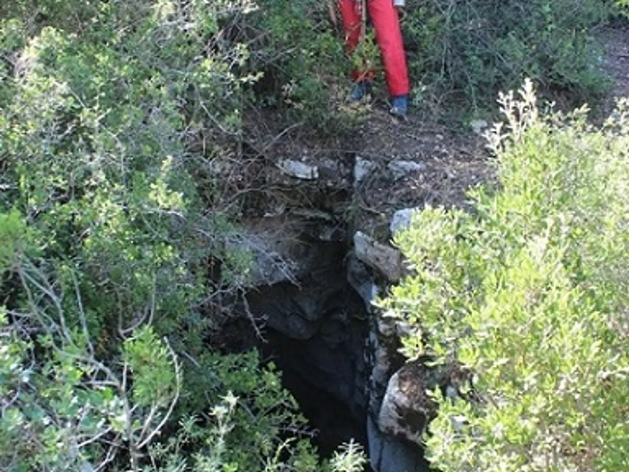 Fotografia de CLIVELLERES, AVENC DE