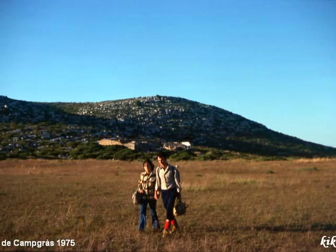 Fotografia de FRAGATA, AVENC DE LA