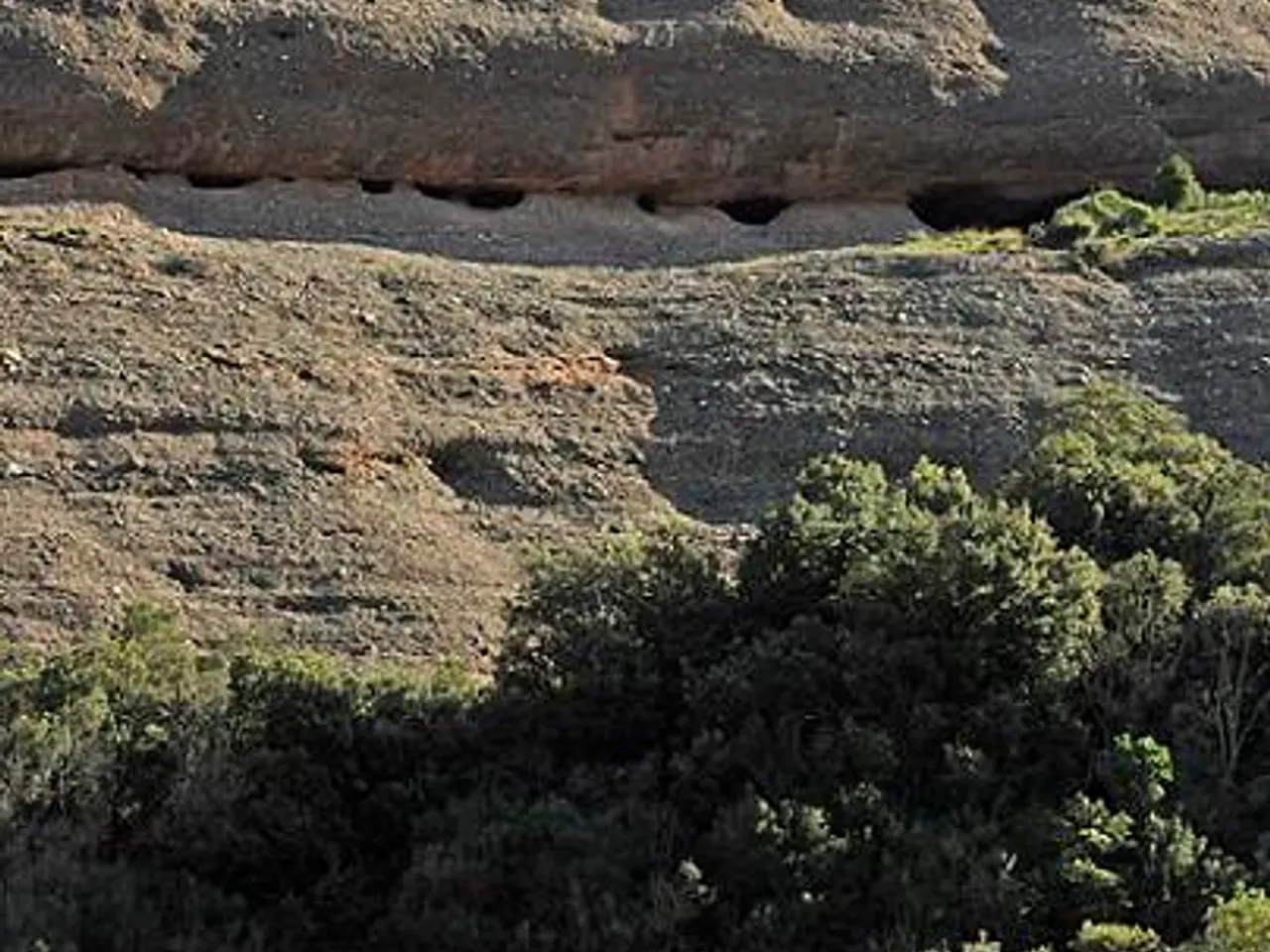 Photograph of BISBE, COVES DEL