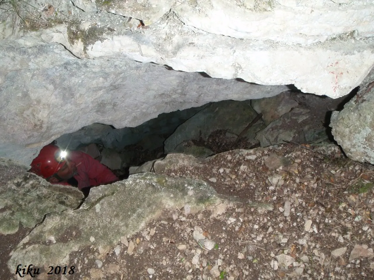 Fotografia de LLÚDRIGA, AVENC DE LA