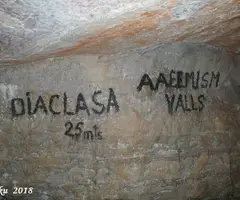 Fotografia de LLÚDRIGA, AVENC DE LA (7 de 8)