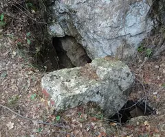 Photograph of DUES BOQUES, COVA DE LES (3 of 4)