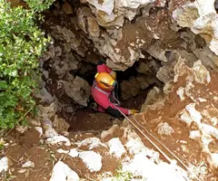 Fotografía de NOU DE LES ALZINES, AVENC (2 de 6)