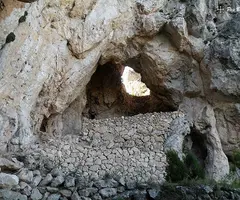 Photograph of LLUMINOSA, COVA (1 of 1)