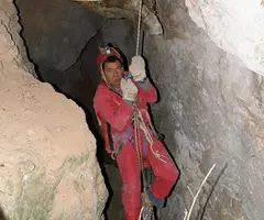 Fotografia de GAVARRERA, AVENC DE LA (8 de 9)