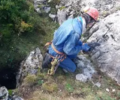 Fotografia de PLA FORNESA, AVENC DEL (1 de 2)
