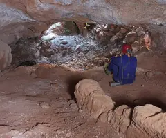 Fotografia de CONTRAFORT, COVA DEL (3 de 4)