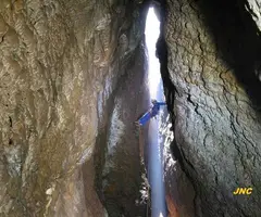 Fotografía de CASTELLSAPERA, AVENC DE (7 de 13)