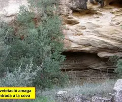 Fotografia de XINTES, COVA DE LES (1 de 4)