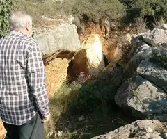 Fotografia de CAN SADURNÍ, AVENC PETIT DE (2 de 3)