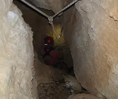 Fotografía de ROCS DE L'ESTEVE, AVENC DELS (6 de 12)