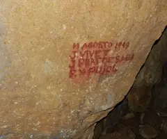 Fotografia de TOMBES, FORAT DE LES (4 de 4)