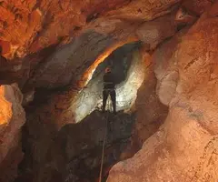 Fotografia de COLL ESTRET, AVENC DE (2 de 3)
