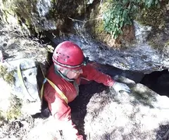 Fotografía de DOLINA BUFADORA, COVA DE LA (2 de 2)