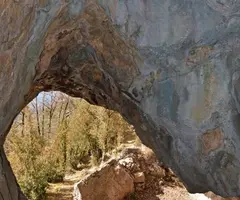 Photograph of COT, BAUMES DE LA (2 of 4)