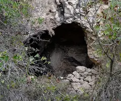Fotografia de TERRIL, COVA (1 de 3)
