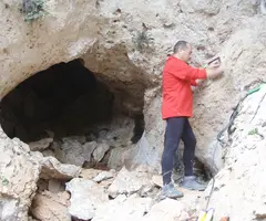 Fotografia de PAS DEL ROQUER DE LA GALIASSA, COVA DEL (1 de 1)
