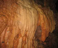 Photographie de ENDALÓ, AVENC DE L' (2 sur 3)