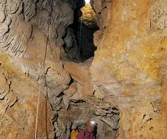 Fotografía de ARREL, AVENC DE L' (2 de 5)