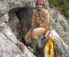 Fotografia de COLL ESTRET, AVENC DE (1 de 3)