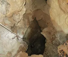 Fotografia de FONT DEL BURGAR, AVENC DE LA (6 de 6)