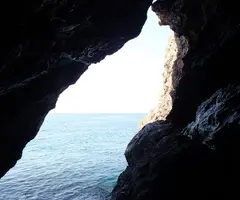 Fotografía de PUNTA FERROSA, COVA DE (1 de 4)