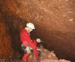 Fotografía de ALADERNAR, AVENC DE L' (3 de 3)