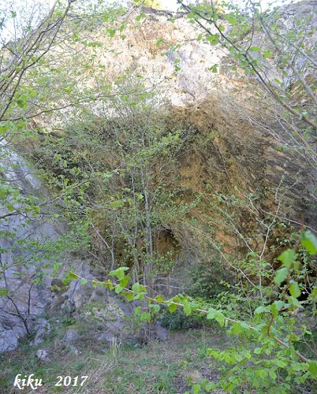 Fotografia de DONZELLES, BALMA DE LES