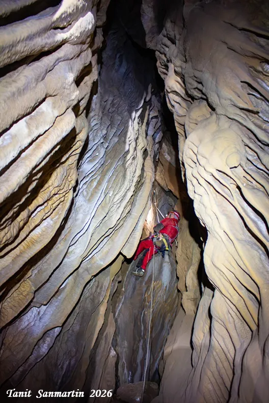 Fotografia de Avenc Nº3 de la Roca Sabeia (7 de 10)