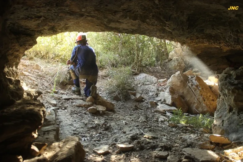 Fotografia de Cova de l'Ensenyat (2 de 5)
