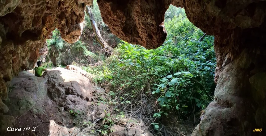 Fotografia de Coves del Gorg d'en Pèlags (7 de 8)